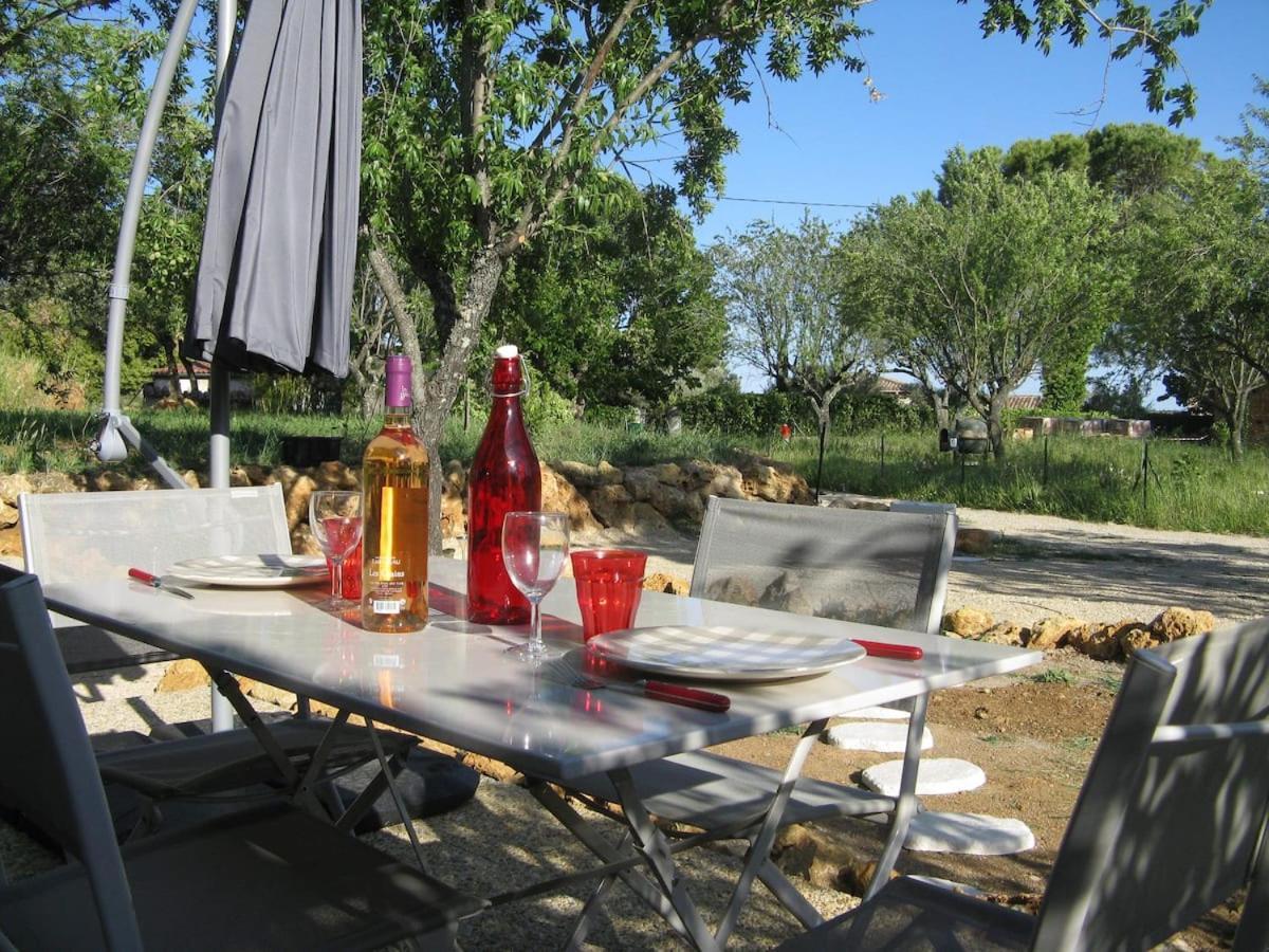 Maison 2 Ou 4 Personnes Jardin Parking Les Amandiers Lorgues Esterno foto